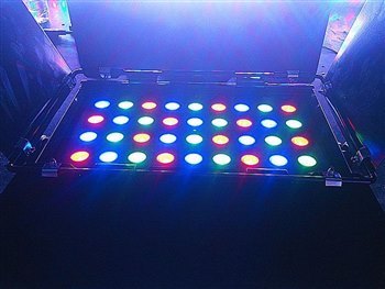 Световой LED прибор Polarlights PL-P170-36 LED Quiet Row Light 36*3W, RGB - вид 1 миниатюра