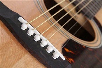 Акустическая гитара YAMAHA F370 - вид 1 миниатюра