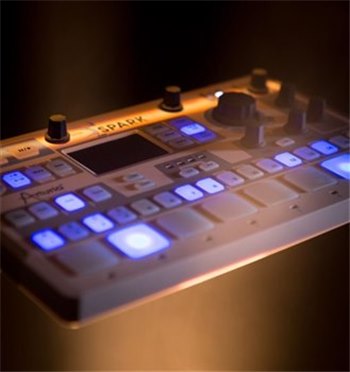 MIDI-контроллер/Ритм-машина Arturia SparkLE - вид 1 миниатюра