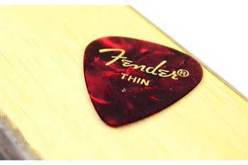 Набор медиаторов FENDER 351 PREMIUM CELLULOID RED MOTO THIN - вид 5 миниатюра