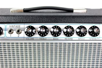 Гитарный комбоусилитель FENDER 68 CUSTOM DELUXE REVERB - вид 10 миниатюра