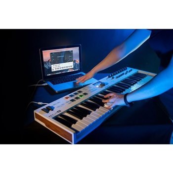 MIDI-клавиатура Arturia KeyLab Essential 61 - вид 8 миниатюра