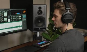 Наушники Beyerdynamic DT 990 PRO LB 80 ohms - вид 1 миниатюра